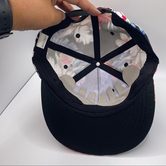 Truly Hard Seltzer Cap OS Trucker Cap Hibiscus Print - Picture 5 of 9